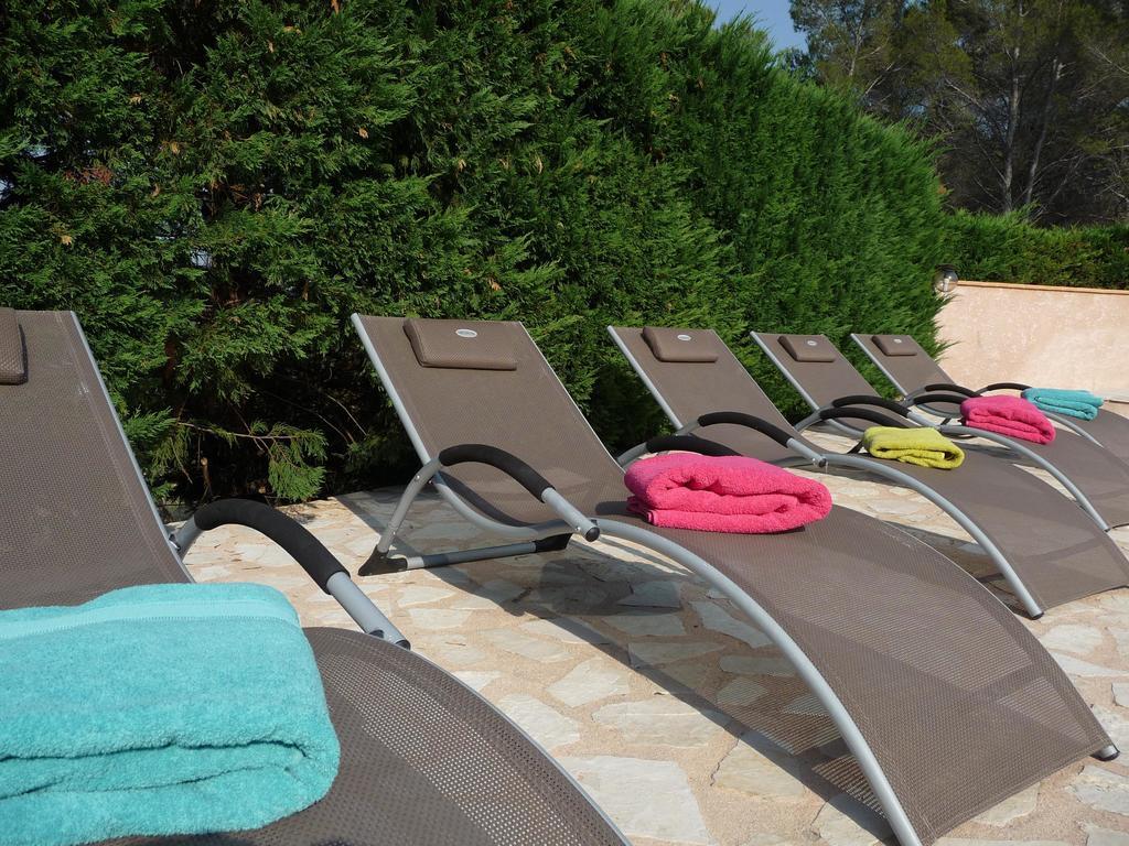 La Bastide Des Selves Bed & Breakfast ดรากิญญ็อง ภายนอก รูปภาพ