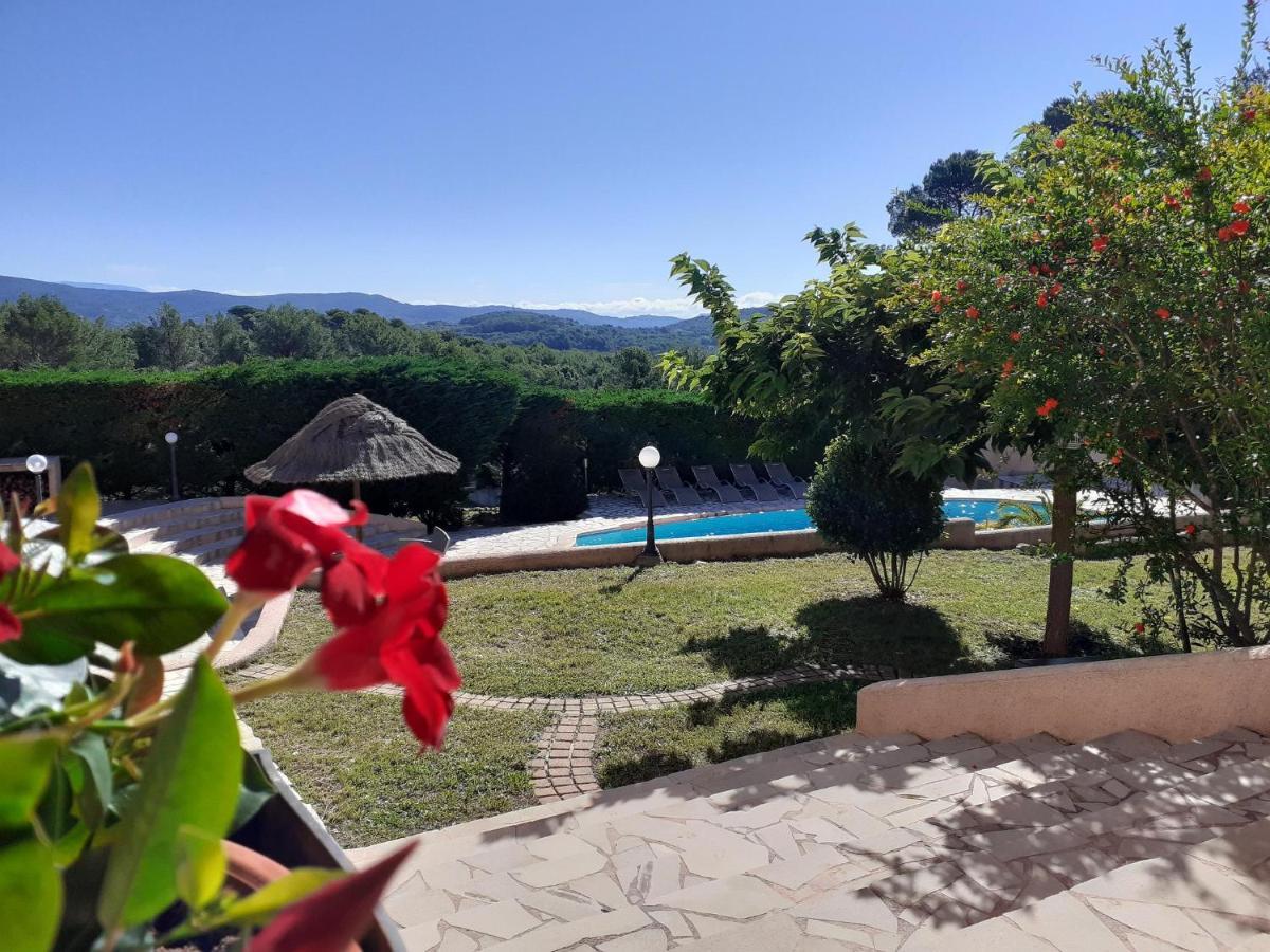La Bastide Des Selves Bed & Breakfast ดรากิญญ็อง ภายนอก รูปภาพ